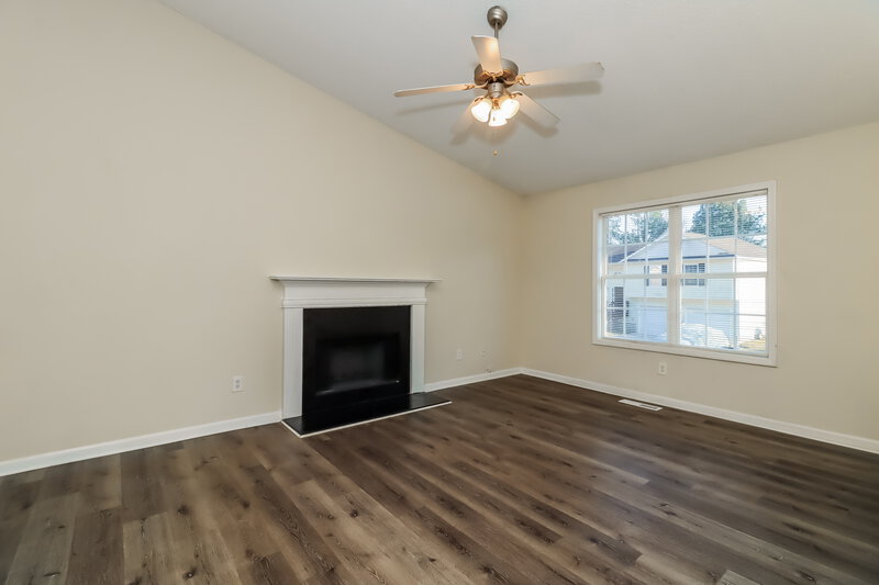 1,955/Mo, 312 Gun Range Rd Dallas, GA 30132 Living Room View