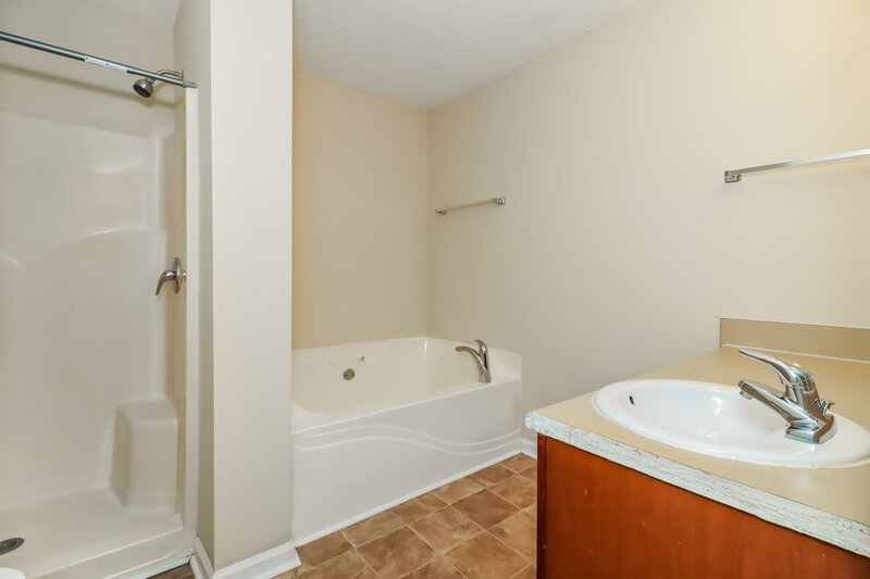 1,955/Mo, 312 Gun Range Rd Dallas, GA 30132 Main Bathroom View