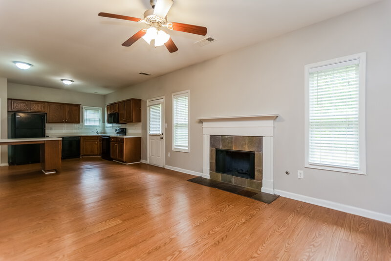 2,080/Mo, 880 Terrace Mill Dr Douglasville, GA 30134 Living Room View 3