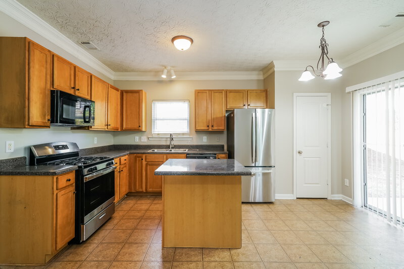1,860/Mo, 7066 Skippingstone Way Douglasville, GA 30134 Kitchen View 2