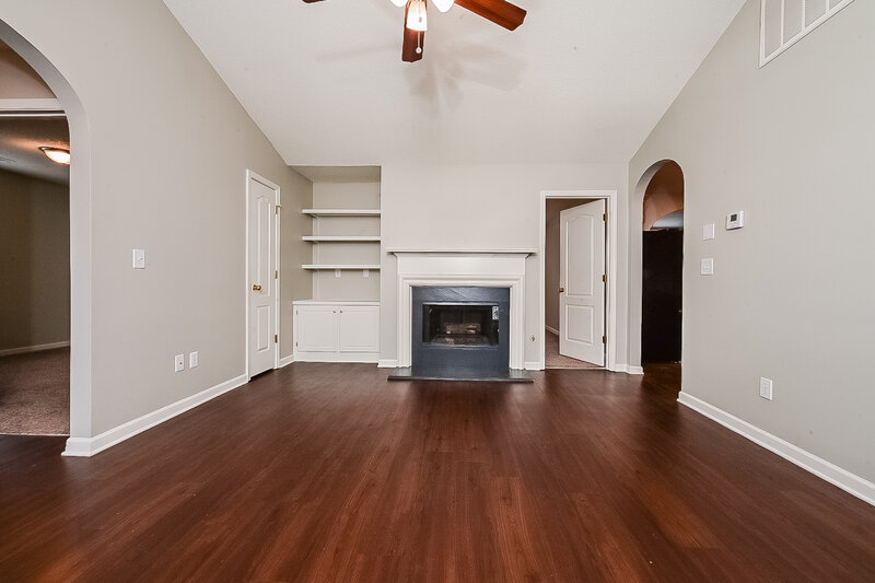 1,860/Mo, 507 Creekview Overlook Stockbridge, GA 30281 Living Room View