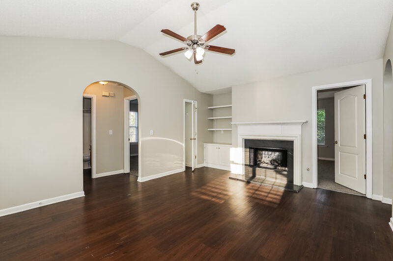 1,915/Mo, 507 Creekview Overlook Stockbridge, GA 30281 Living Room View