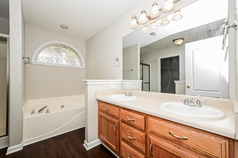 2,340/Mo, 178 Hunters Chase McDonough, GA 30253 Main Bathroom View 2