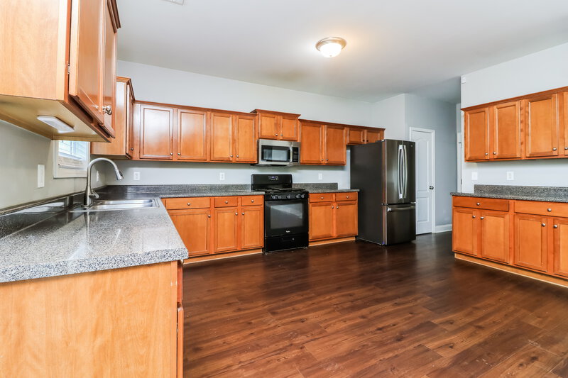 2,075/Mo, 314 Parkmont Way Dallas, GA 30132 Kitchen View 2