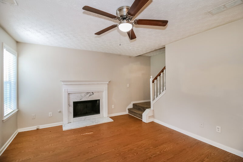 1,860/Mo, 1905 Elm Park Dr Hampton, GA 30228 Family Room View