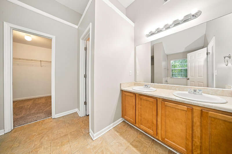 2,350/Mo, 896 Brisley Cir Hampton, GA 30228 Primary Bathroom View