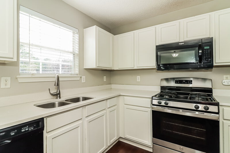2,315/Mo, 4705 Bald Eagle Way Douglasville, GA 30135 Kitchen View 2