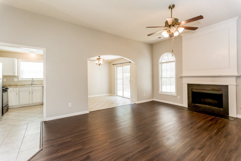 1,805/Mo, 4730 Nature Trl Austell, GA 30106 Living Room View