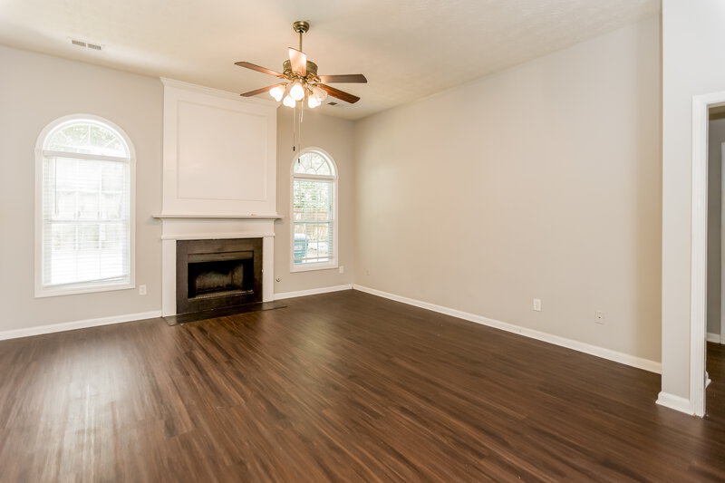 1,805/Mo, 4730 Nature Trl Austell, GA 30106 Living Room View 2