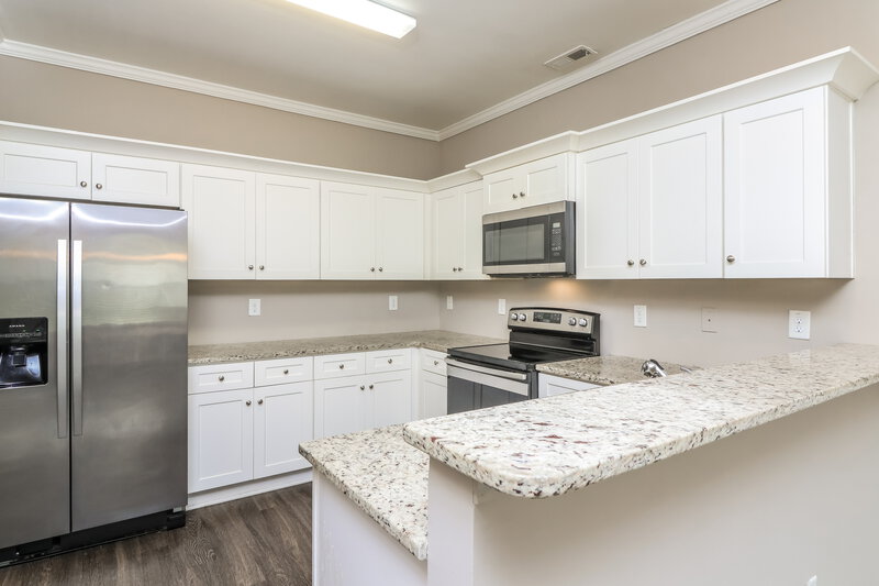 1,915/Mo, 634 Fieldcrest Drive Dallas, GA 30132 Kitchen View 2