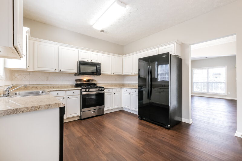2,085/Mo, 251 Winthrop Ln McDonough, GA 30253 Kitchen View 2
