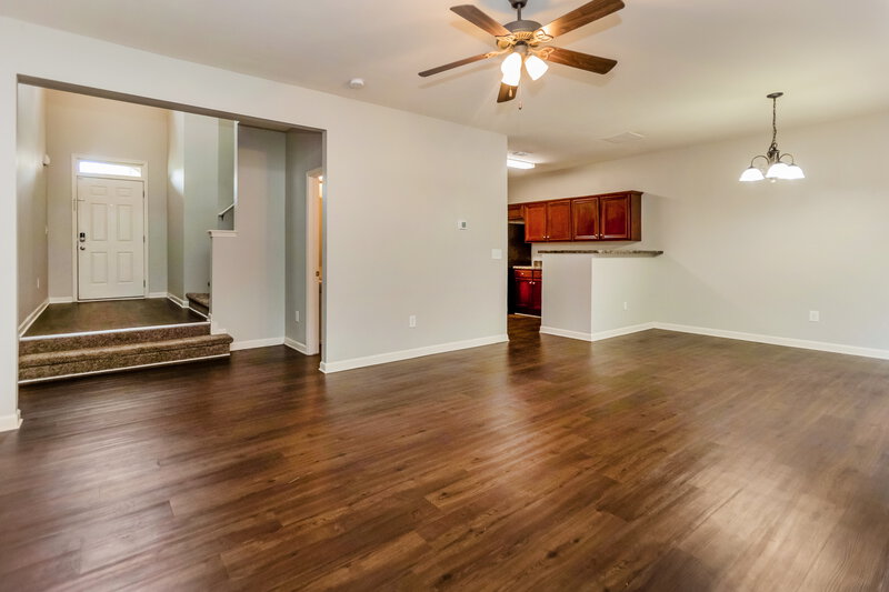 1,855/Mo, 21 Carriage Hills Dr SE Cartersville, GA 30121 Living Room View 2