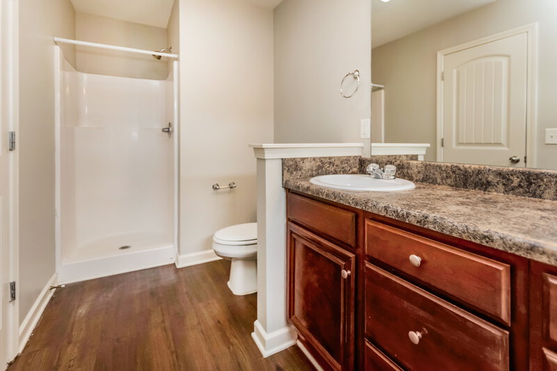 1,855/Mo, 21 Carriage Hills Dr SE Cartersville, GA 30121 Main Bathroom View