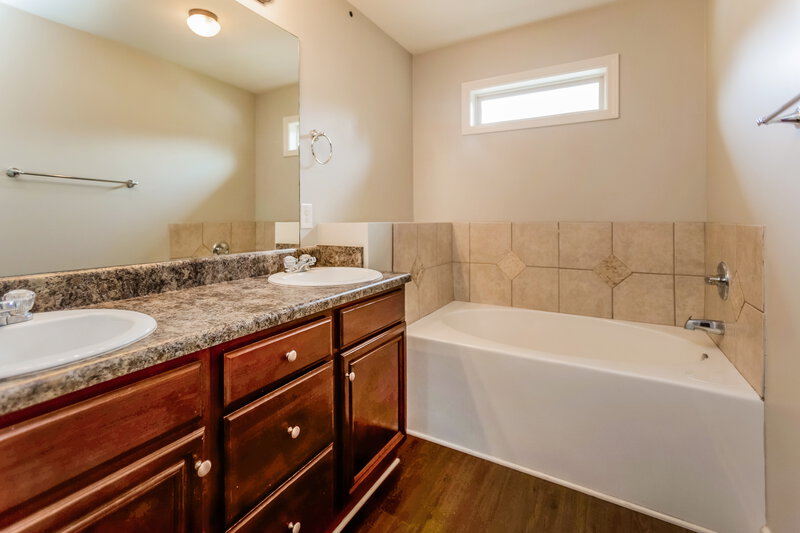 1,855/Mo, 21 Carriage Hills Dr SE Cartersville, GA 30121 Main Bathroom View 2