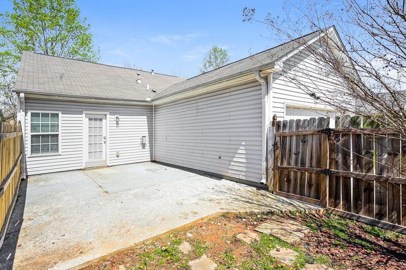 2,000/Mo, 1285 Winwood Dr McDonough, GA 30253 Rear View