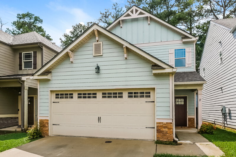 1,795/Mo, 12 E Newnan Rd Unit F Newnan, GA 30263 External View