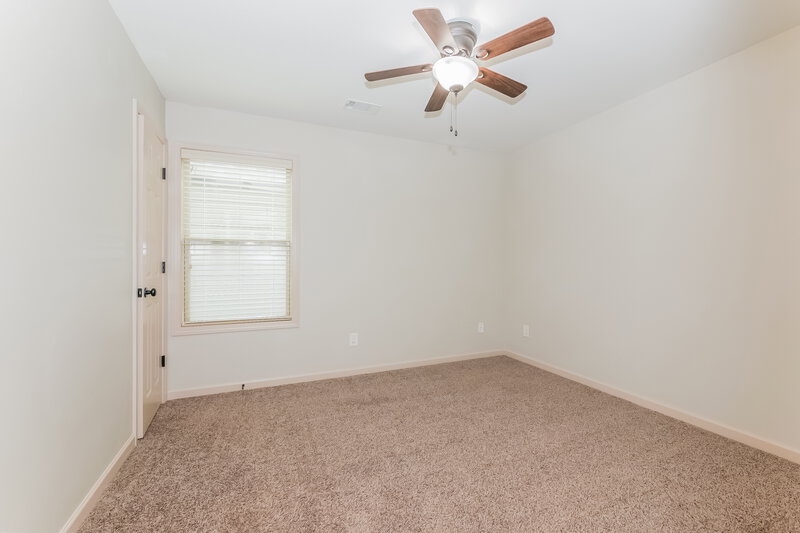 1,795/Mo, 12 E Newnan Rd Unit F Newnan, GA 30263 Bedroom View