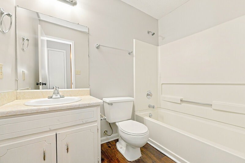 1,830/Mo, 470 Rosehill Dr McDonough, GA 30253 Primary Bathroom View