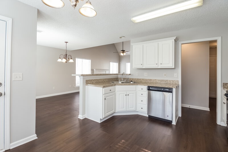 1,895/Mo, 440 Gresham Drive Stockbridge, GA 30281 Dining Roomlarge View 2