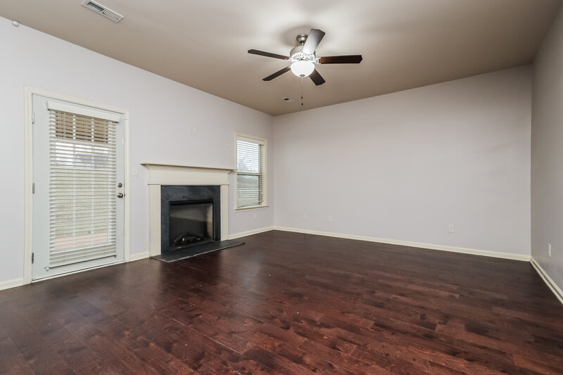 2,000/Mo, 3219 Puritan Way McDonough, GA 30252 Living Room View 2