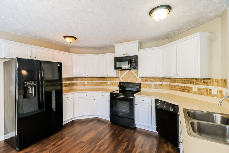1,955/Mo, 1122 Cameron Rd McDonough, GA 30253 Kitchen View