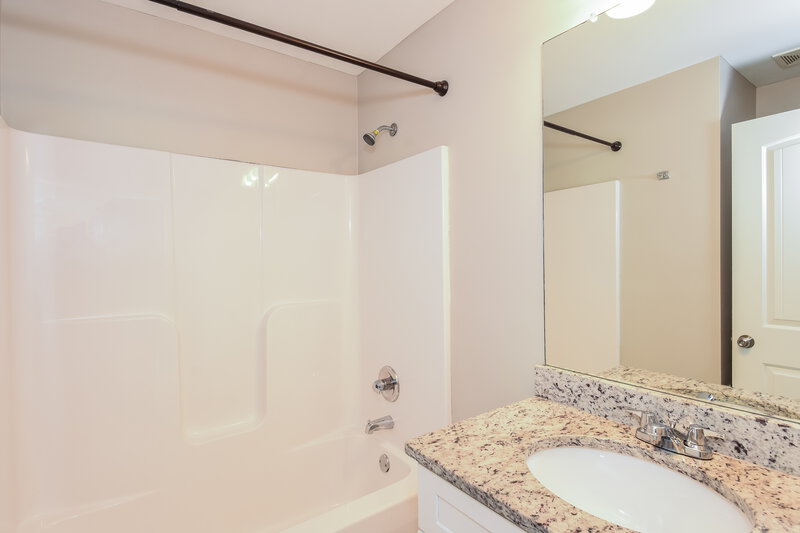 1,940/Mo, 102 Archer Court Cartersville, GA 30120 Bathroom View