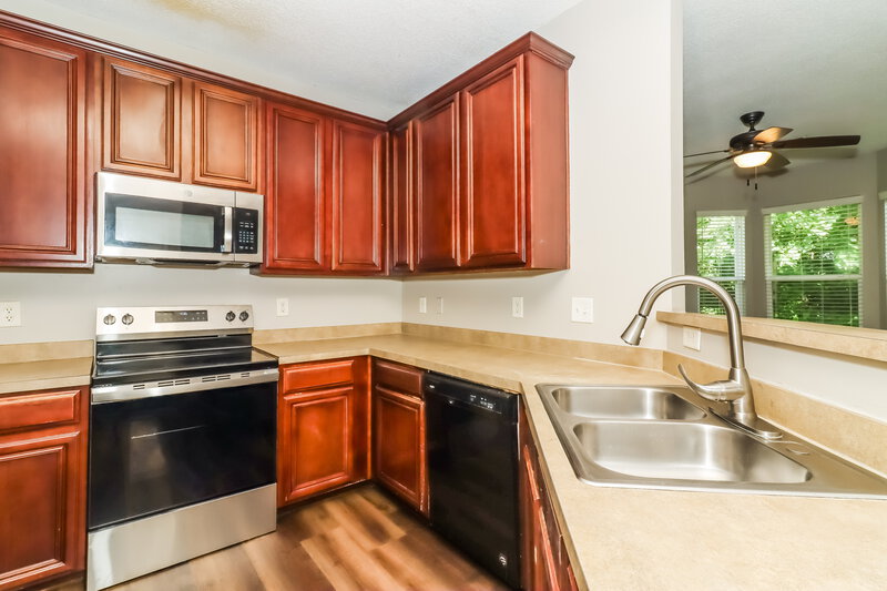 2,210/Mo, 468 Darbys Run Ct Hiram, GA 30141 Kitchen View 2
