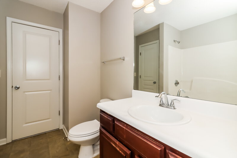 2,210/Mo, 468 Darbys Run Ct Hiram, GA 30141 Bathroom View 2