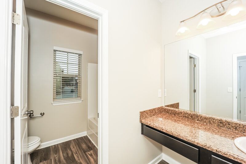 1,860/Mo, 115 Preserve Dr Newnan, GA 30263 Bathroom View
