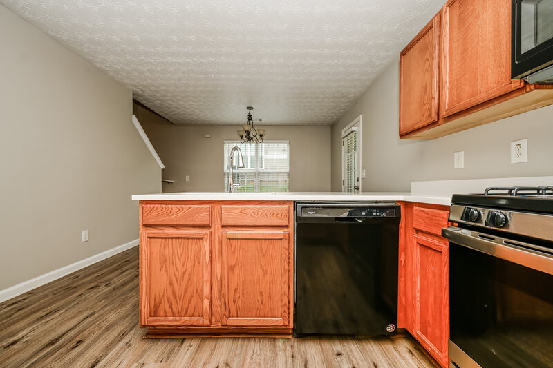 1,745/Mo, 10 Belmont Park Ln Newnan, GA 30263 Kitchen View 2