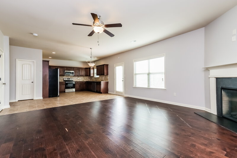 2,180/Mo, 3221 Puritan Way McDonough, GA 30252 Living Room View 2