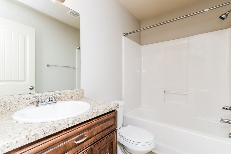2,180/Mo, 3221 Puritan Way McDonough, GA 30252 Bathroom View