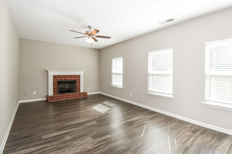 2,015/Mo, 103 Archer Court Cartersville, GA 30120 Living Room View