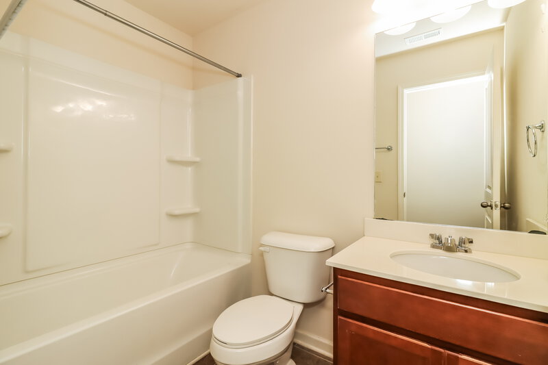 1,920/Mo, 17 Jackson Row NW Cartersville, GA 30121 Bathroom View