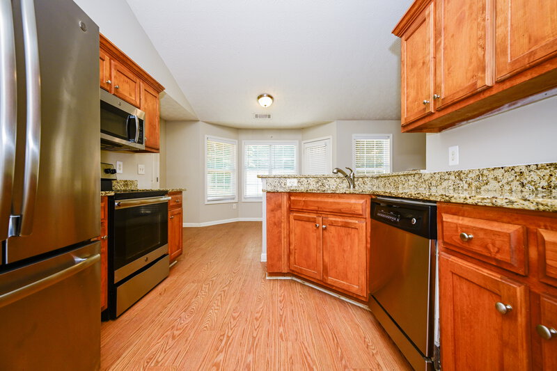 1,950/Mo, 125 Cheyenne Dr Covington, GA 30016 Kitchen View