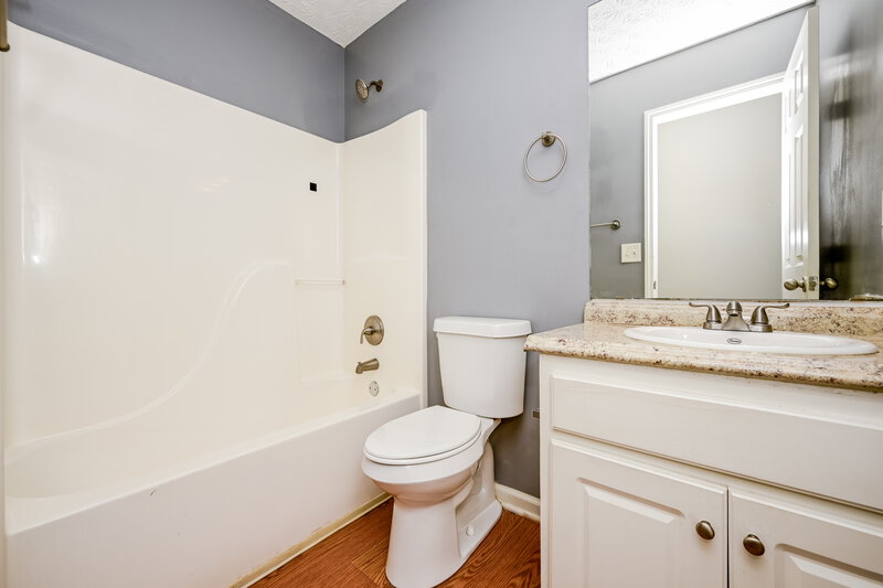 1,950/Mo, 125 Cheyenne Dr Covington, GA 30016 Bathroom View 2