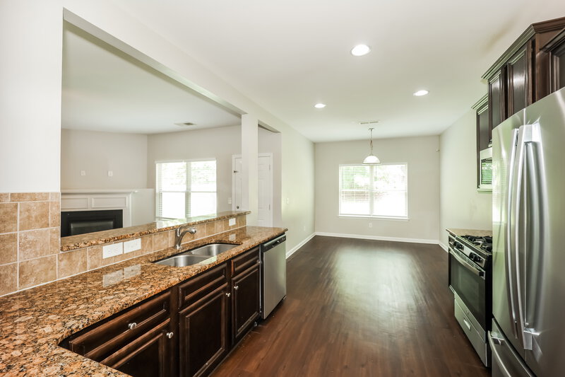 2,290/Mo, 3183 Fonseca Pass Atlanta, GA 30349 Kitchen View