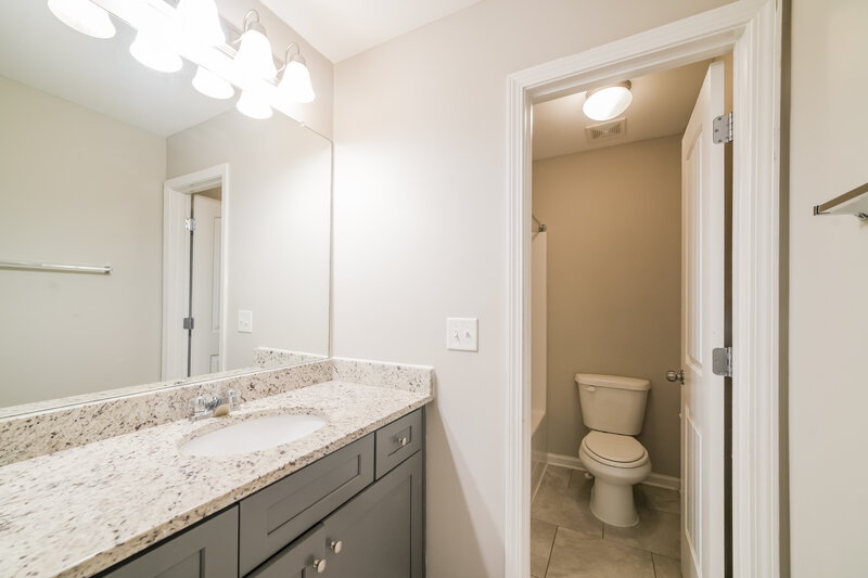 1,985/Mo, 643 Fieldcrest Drive Dallas, GA 30132 Bathroom View