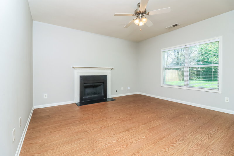 2,060/Mo, 98 Mercer Lane Cartersville, GA 30120 Living Room View