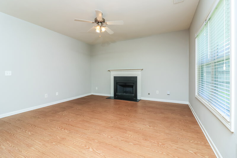 2,060/Mo, 98 Mercer Lane Cartersville, GA 30120 Living Room View 4
