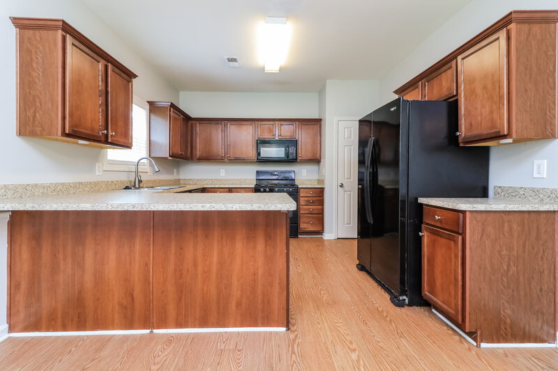 2,060/Mo, 98 Mercer Lane Cartersville, GA 30120 Kitchen View 2
