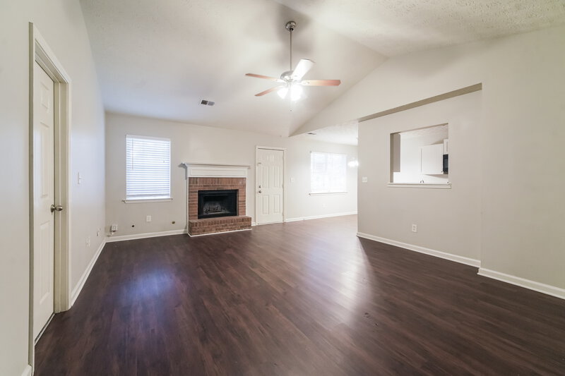 1,585/Mo, 1713 Graystone Drive Hampton, GA 30228 Living Room View