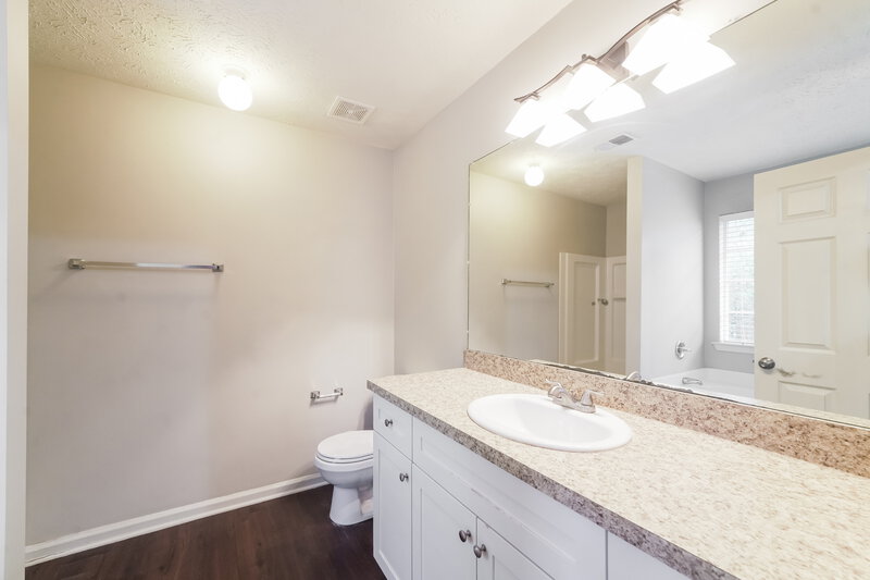 1,585/Mo, 1713 Graystone Drive Hampton, GA 30228 Main Bathroom View