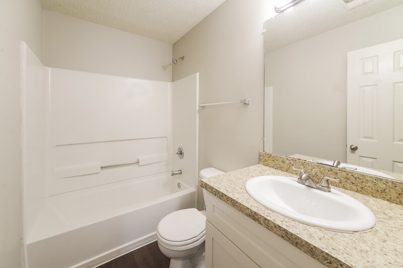 1,585/Mo, 1713 Graystone Drive Hampton, GA 30228 Bathroom View