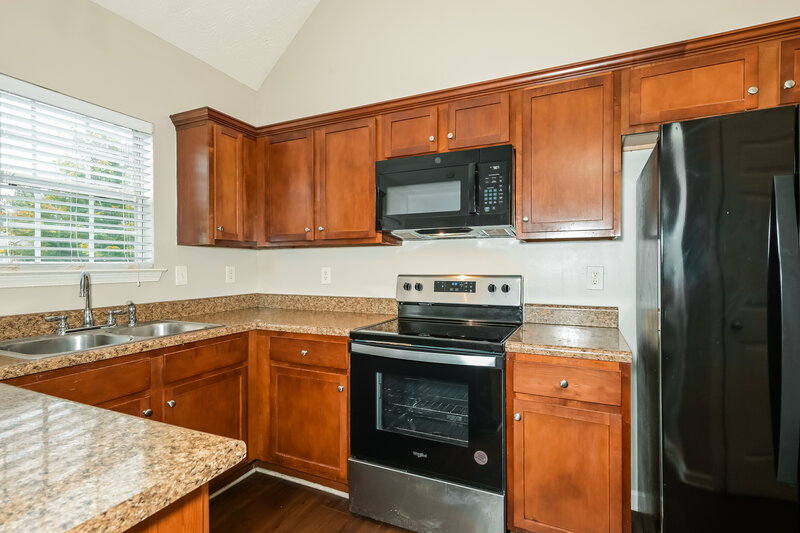 1,950/Mo, 1161 Saint Phillips Court Locust Grove, GA 30248 Kitchen View