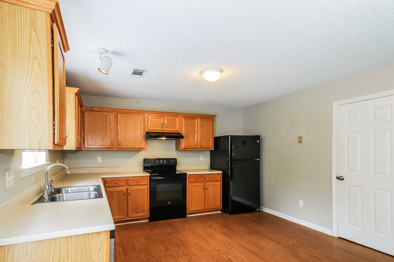 1,795/Mo, 111 Galway Lane Hampton, GA 30228 Kitchen View 2