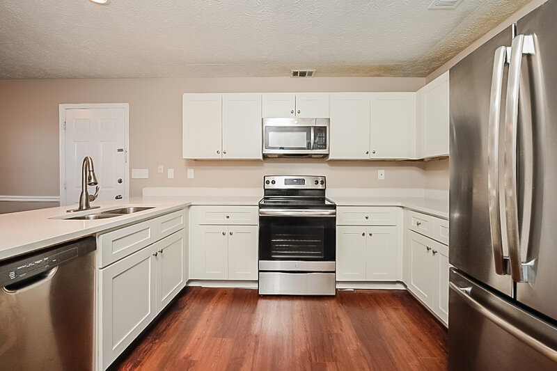2,790/Mo, 145 Valley Brook Trl Jonesboro, GA 30238 Kitchen View