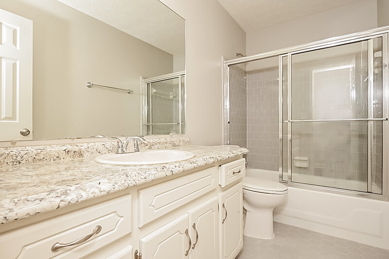 2,790/Mo, 145 Valley Brook Trl Jonesboro, GA 30238 Bathroom View