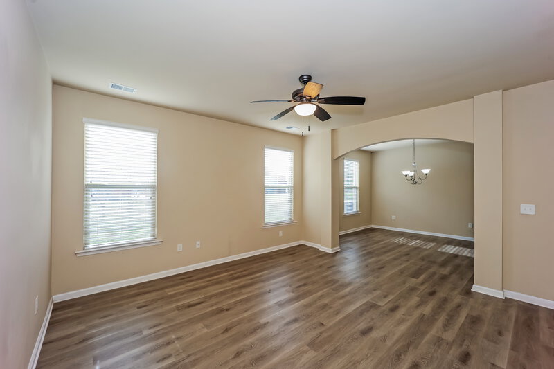 1,860/Mo, 1321 Bass Lane McDonough, GA 30253 Living Room View