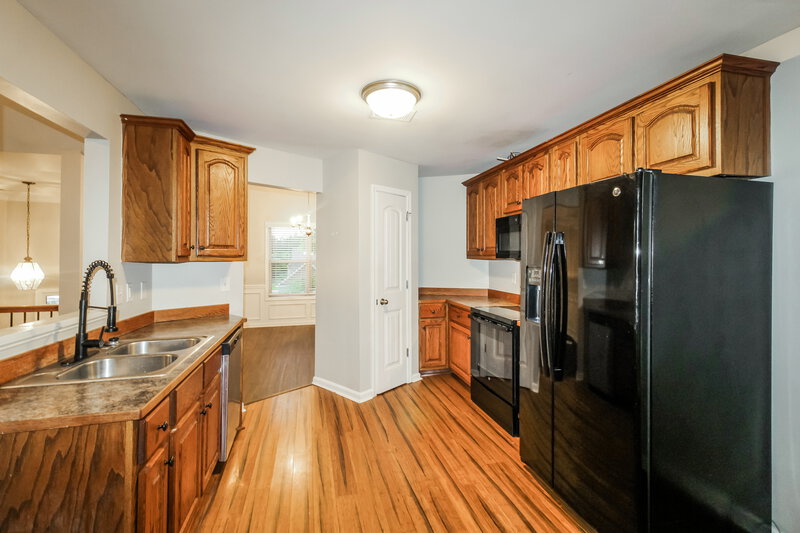 1,975/Mo, 64 Hamil Court NW Cartersville, GA 30120 Kitchen View 2